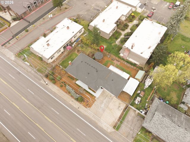 18505 Ne GLISAN St, Portland, OR 97230