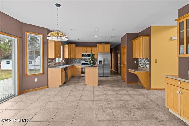 73 Porter Road, Howell, NJ 07731