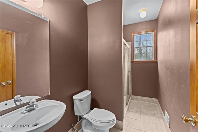 73 Porter Road, Howell, NJ 07731