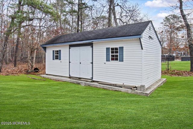 73 Porter Road, Howell, NJ 07731