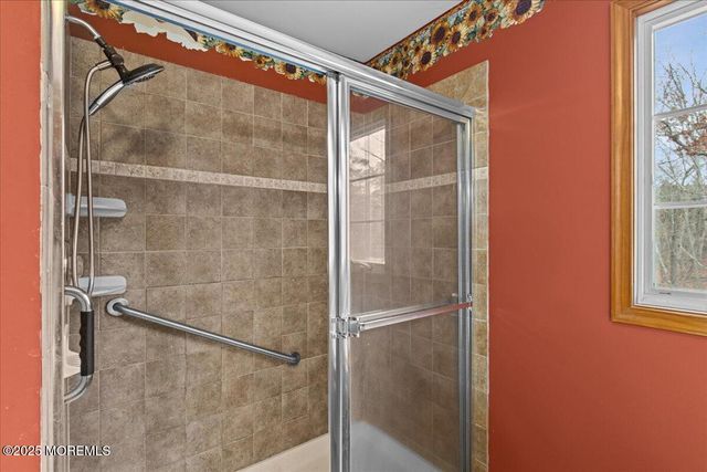 73 Porter Road, Howell, NJ 07731