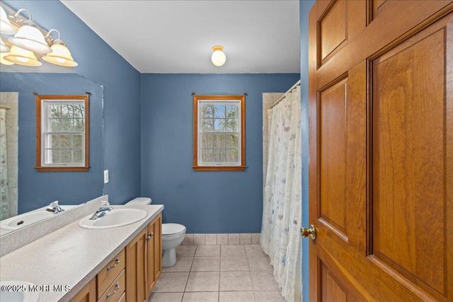 73 Porter Road, Howell, NJ 07731