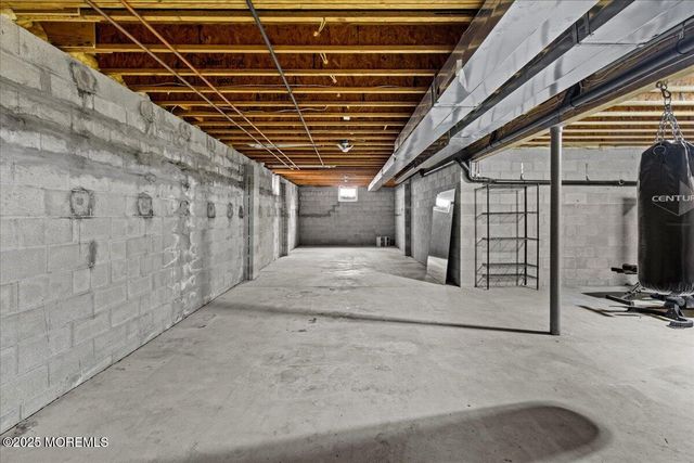 73 Porter Road, Howell, NJ 07731