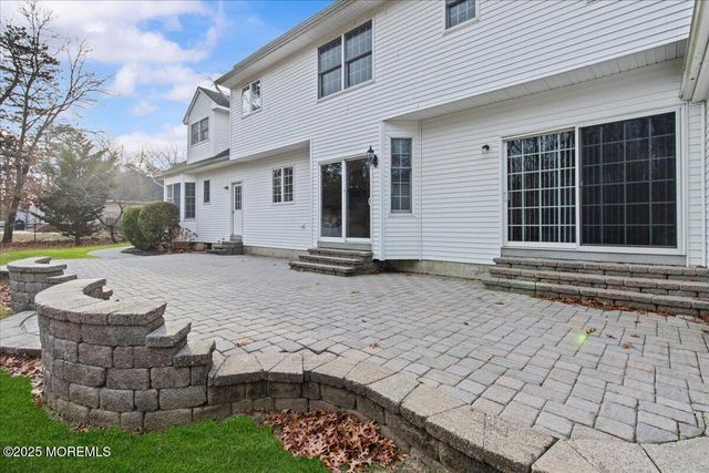 73 Porter Road, Howell, NJ 07731