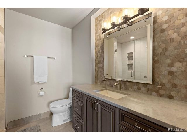 770 International Isle Dr, Castle Rock, CO 80108