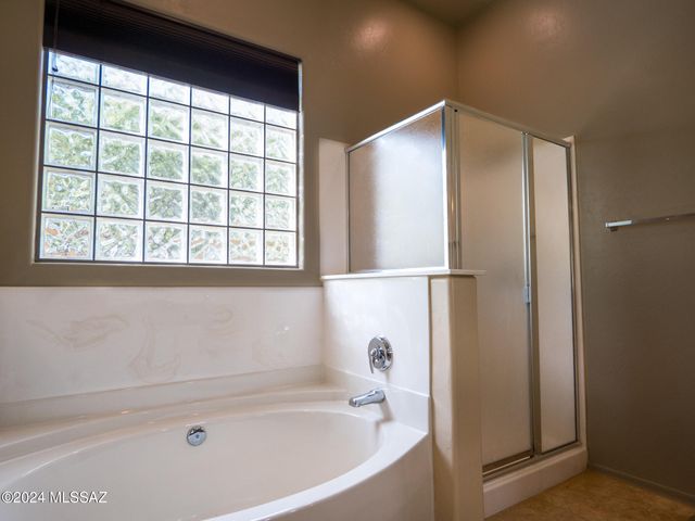 10534 E George Brookbank Place, Tucson, AZ 85747