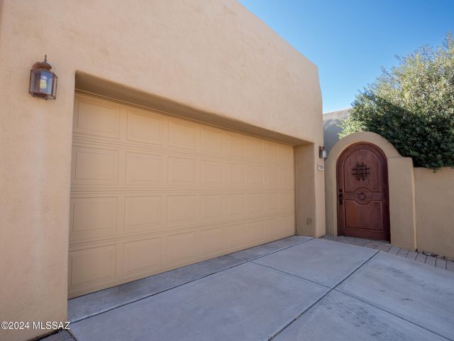 10534 E George Brookbank Place, Tucson, AZ 85747