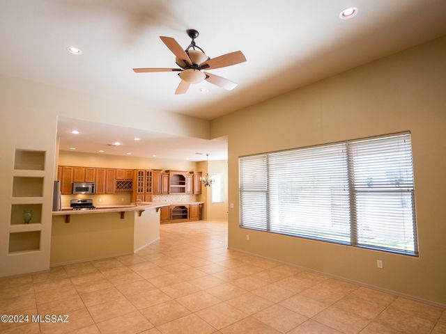 10534 E George Brookbank Place, Tucson, AZ 85747