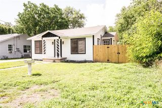 1004 Buena Vista Avenue, Victoria, TX 77901
