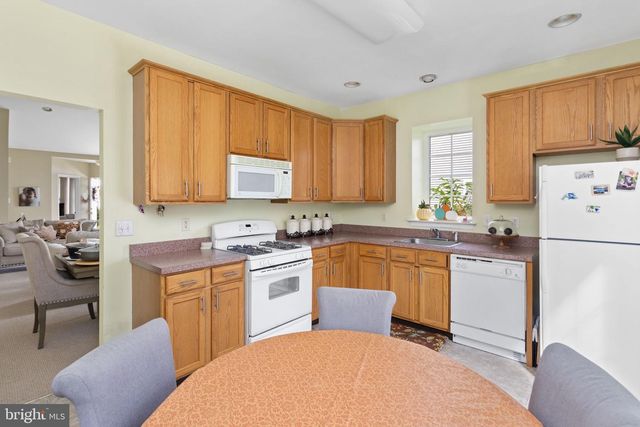 151 MEADOWLARK DR, Hamilton, NJ 08690