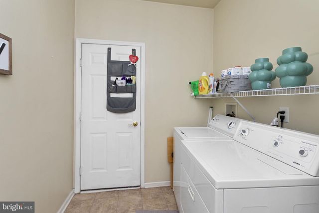 151 MEADOWLARK DR, Hamilton, NJ 08690