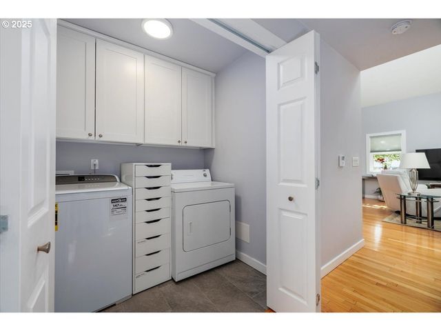 4905 Nw KAHNEETA Ct, Portland, OR 97229