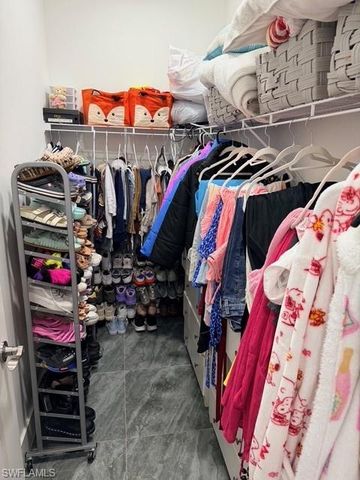 423 Kismet PKWY E, Cape Coral, FL 33909