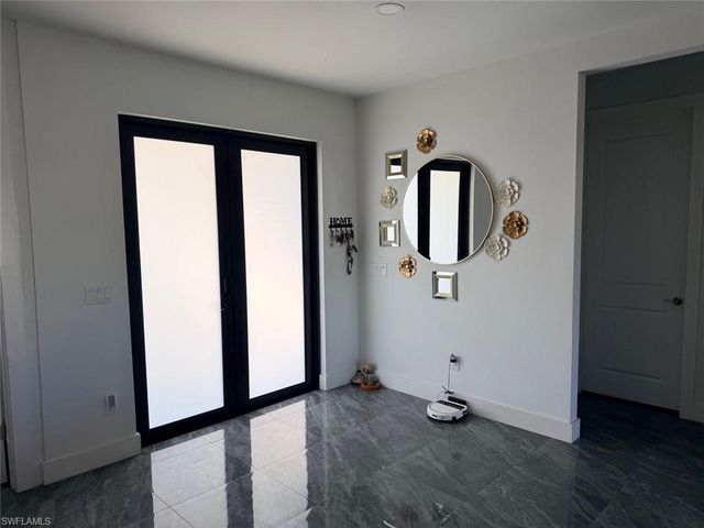 423 Kismet PKWY E, Cape Coral, FL 33909