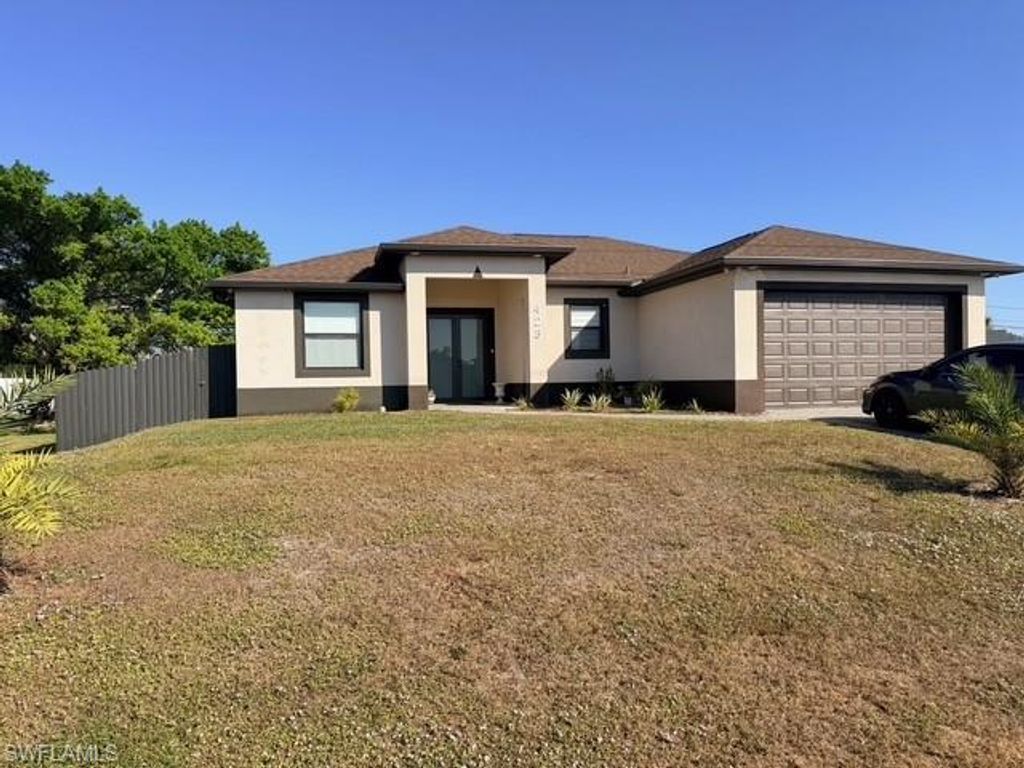 423 Kismet PKWY E, Cape Coral, FL 33909