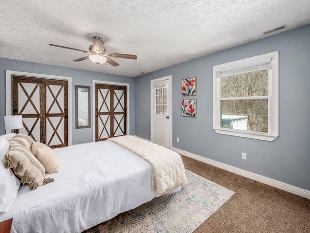 102 Warwood Drive, Granville, OH 43023