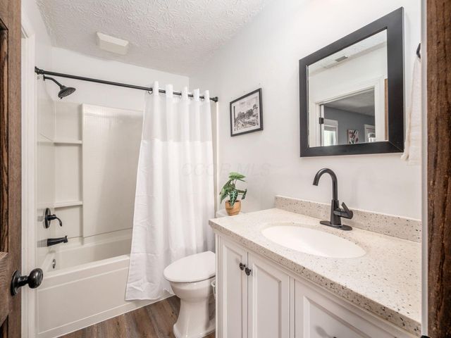 102 Warwood Drive, Granville, OH 43023