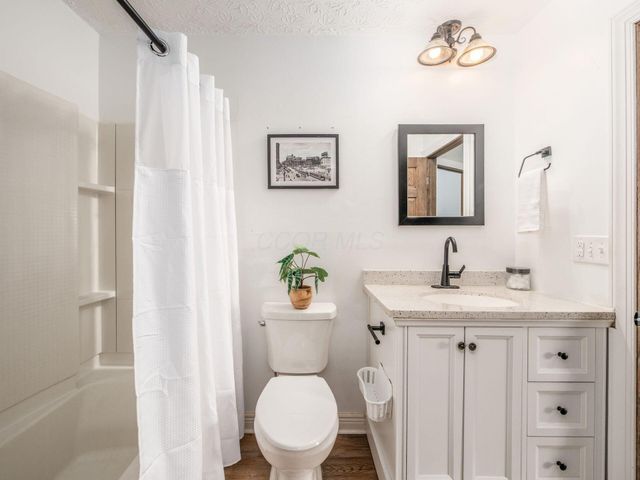 102 Warwood Drive, Granville, OH 43023