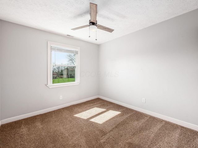 102 Warwood Drive, Granville, OH 43023