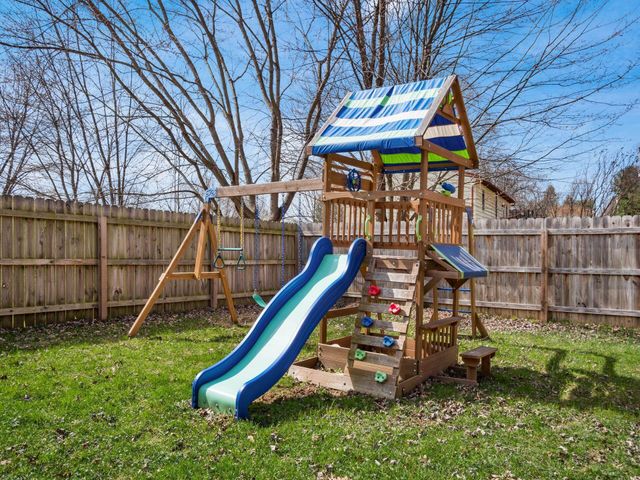 102 Warwood Drive, Granville, OH 43023