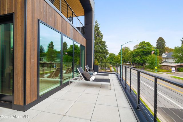 805 E SHERMAN AVE, Coeur D'alene, ID 83814