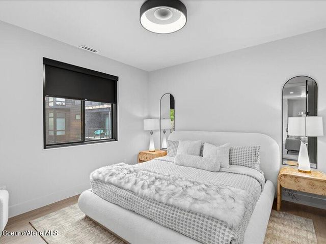 805 E SHERMAN AVE, Coeur D'alene, ID 83814