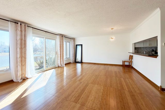 388 Kildeer Lane, Deerfield, IL 60015