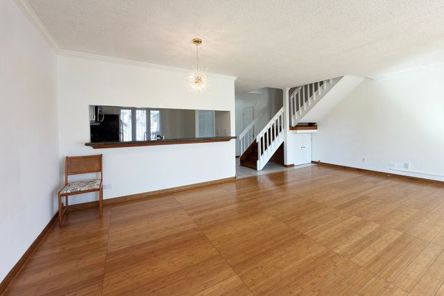 388 Kildeer Lane, Deerfield, IL 60015