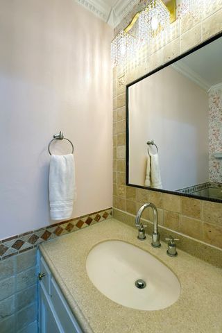 388 Kildeer Lane, Deerfield, IL 60015