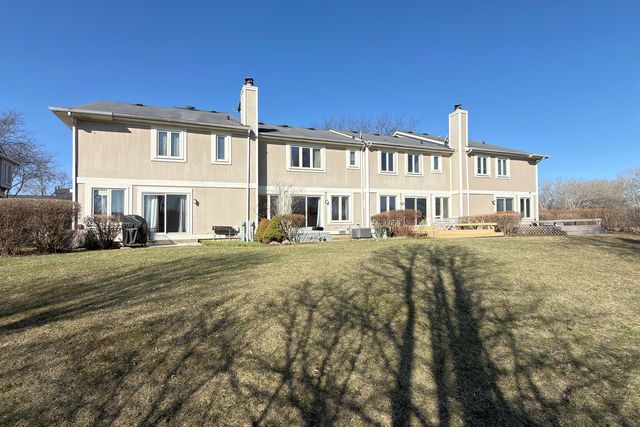 388 Kildeer Lane, Deerfield, IL 60015