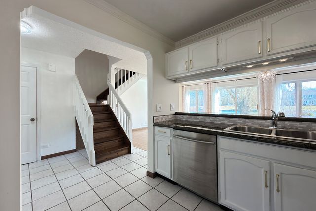 388 Kildeer Lane, Deerfield, IL 60015