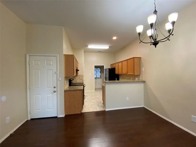 550 Monarch Drive, Lancaster, TX 75146