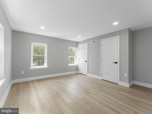 121 N 6TH ST, Darby, PA 19023