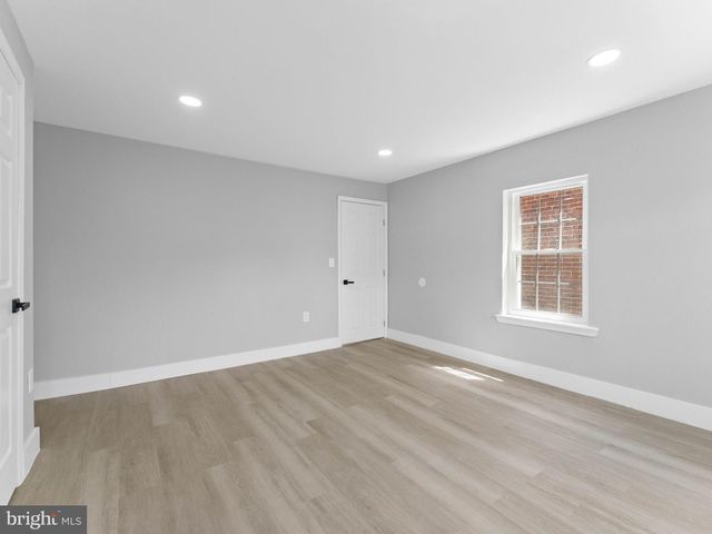 121 N 6TH ST, Darby, PA 19023