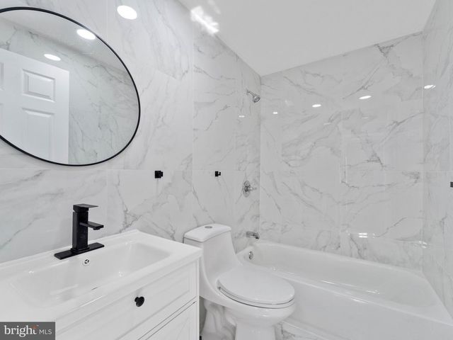 121 N 6TH ST, Darby, PA 19023
