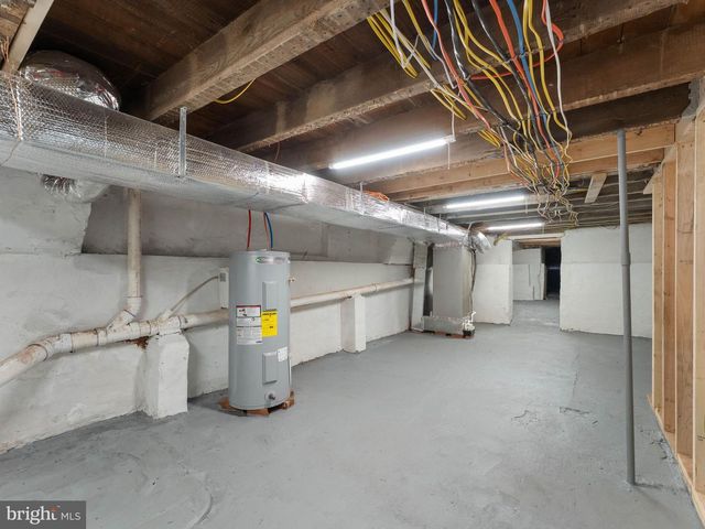 121 N 6TH ST, Darby, PA 19023