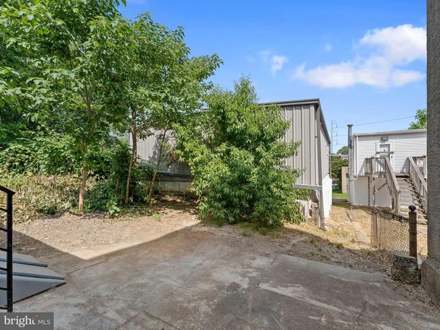121 N 6TH ST, Darby, PA 19023