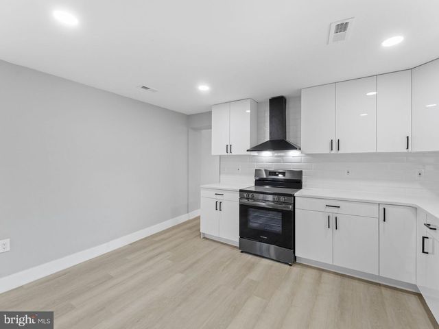 121 N 6TH ST, Darby, PA 19023