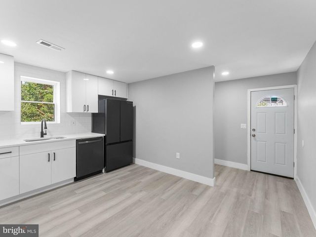 121 N 6TH ST, Darby, PA 19023