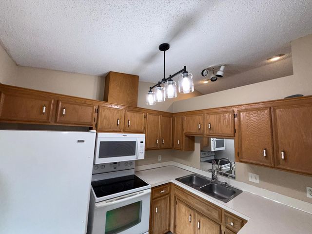 3888 Gibraltar Trail, Eagan, MN 55123