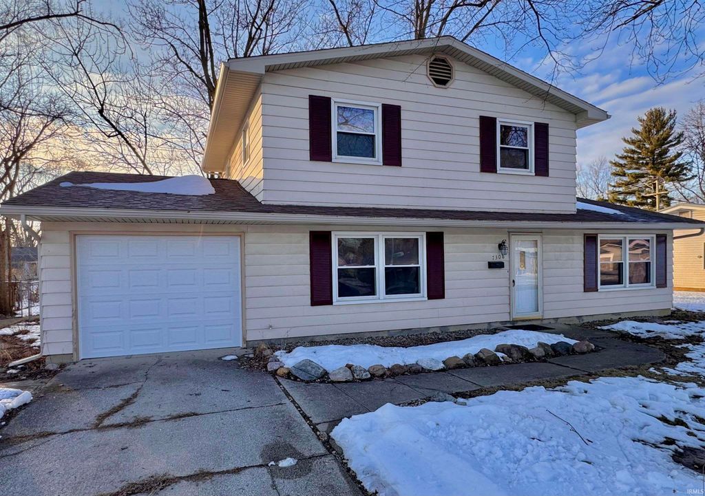 7308 Clemson Drive, Fort Wayne, IN 46819