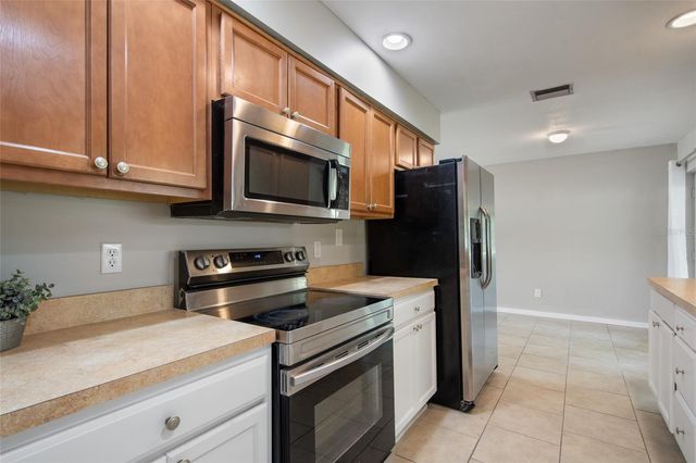 111 AMIGOS ROAD, Debary, FL 32713