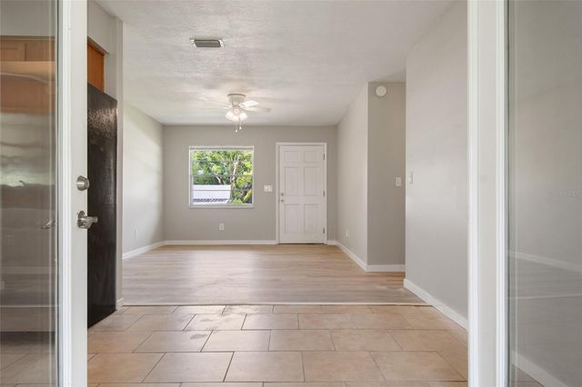 111 AMIGOS ROAD, Debary, FL 32713