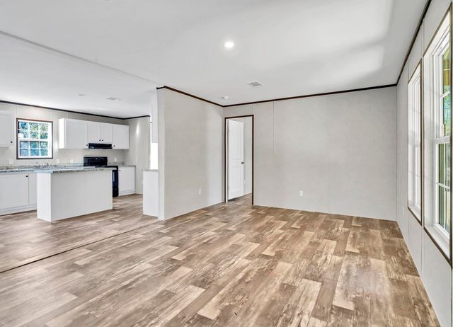 290 Lee Ann Lane, Defuniak Springs, FL 32433