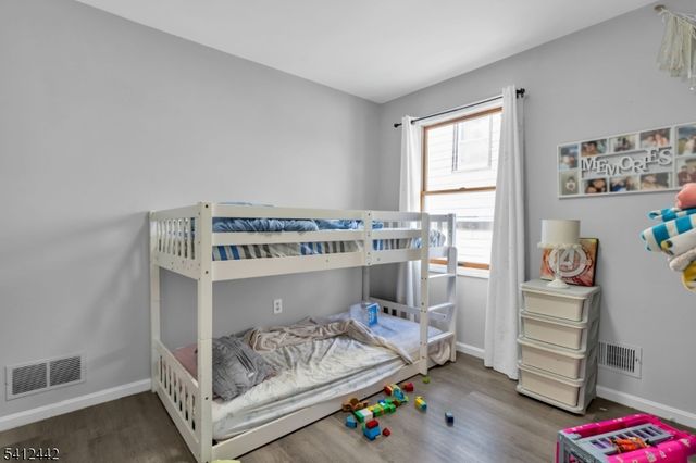 208 E Price St, Linden City, NJ 07036