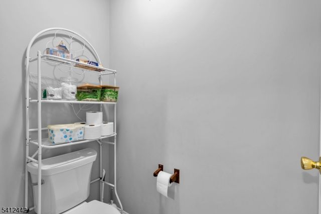 208 E Price St, Linden City, NJ 07036