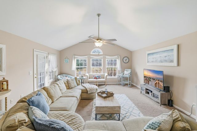 10 Logan Berry Ct Unit H, Murrells Inlet, SC 29576