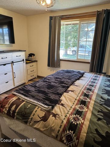 265 Campbell Loop, Laclede, ID 83841