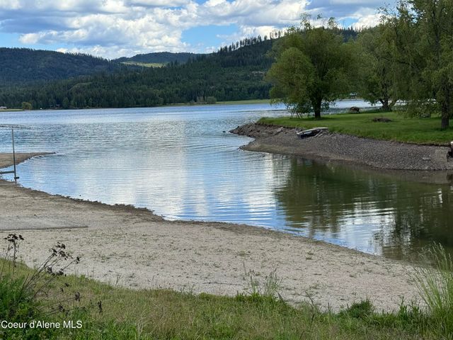 265 Campbell Loop, Laclede, ID 83841