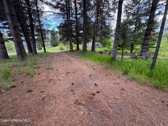 265 Campbell Loop, Laclede, ID 83841